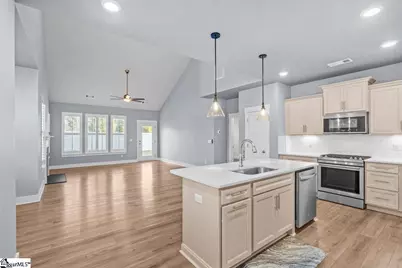 1536 Shallons Court, Spartanburg, SC 29301 - Photo 9