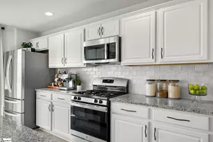 606 Whittier St, Greenville, SC 29605 - Photo 15