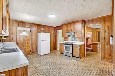 500 W Calhoun Street, Joanna, SC 29351 - Photo 17