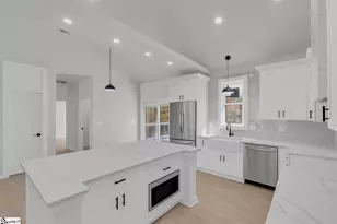 21 Shore Dr, Greenville, SC 29611 - Photo 7