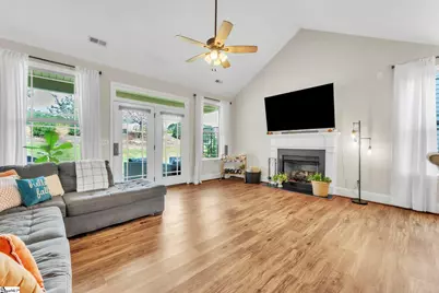 121 Belle Oaks Drive, Simpsonville, SC 29680 - Photo 7