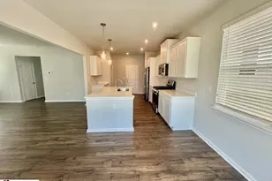 1640 Savannah Mls Dr, Spartanburg, SC 29303 - Photo 5