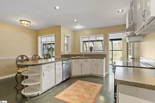 22 Hillandale Cir, Greenville, SC 29609 - Photo 9