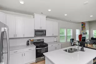 24 Sparrow Ln, Greenville, SC 29607 - Photo 13