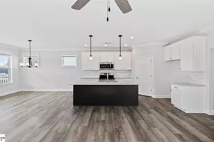 829 Sweet William Rd, Spartanburg, SC 29301 - Photo 7