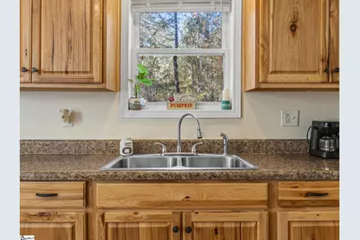 131 McGinnis Road, Cowpens, SC 29330 - Photo 9