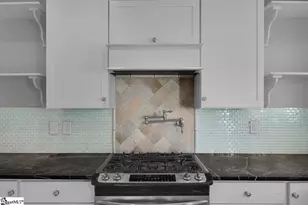 10 N Avondale Dr, Greenville, SC 29609 - Photo 17