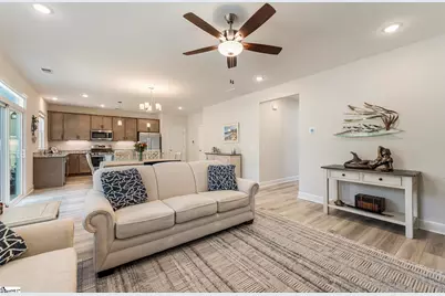 204 Ridgepark Lane, Greenville, SC 29607 - Photo 9