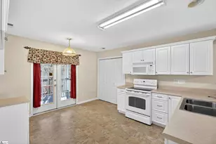 353 Marble Ln, Boiling Springs, SC 29316 - Photo 11