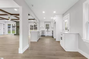 19 Velma Dr, Taylors, SC 29687 - Photo 5