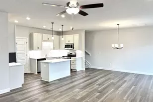 1426 Johnstone Dr, Reidville, SC 29375 - Photo 3