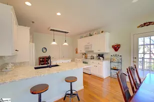 228 Goldenstar Ln, Greer, SC 29651 - Photo 5