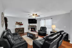 659 Markham Cir, Moore, SC 29369 - Photo 7