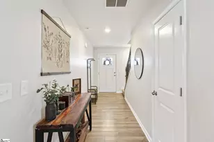 1929 Landrow Ln, Boiling Springs, SC 29316 - Photo 9