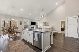 605 Longfellow Wy, Simpsonville, SC 29681 - Photo 15