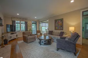 321 W Earle St, Greenville, SC 29609 - Photo 13