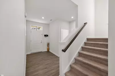 8 Wiltshire Circle, Easley, SC 29642 - Photo 5