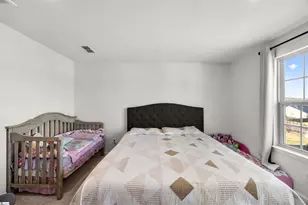 8 Wiltshire Cir, Easley, SC 29642 - Photo 17