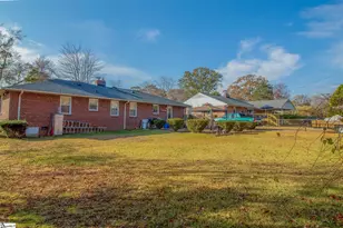 2 Burgundy Dr, Greenville, SC 29615 - Photo 3