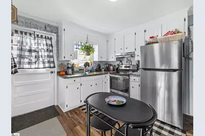 204 Martha Dendy Drive, Clinton, SC 29325 - Photo 7