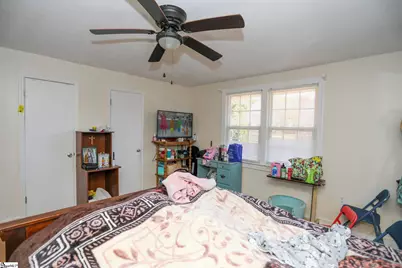 2821 Poinsett Highway, Greenville, SC 29609 - Photo 23