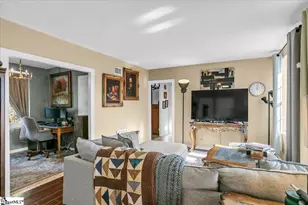 601 Cleveland St, Greenville, SC 29601 - Photo 5