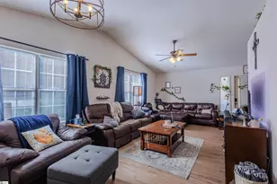 1901 Old Mountain Creek Rd, Greenville, SC 29609 - Photo 5