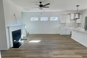 35 Halsey St, Central, SC 29630 - Photo 5