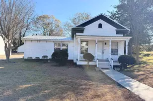 703 S Harper St, Laurens, SC 29360 - Photo 1