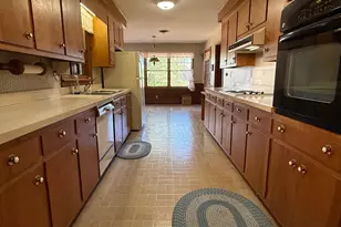 8 Roe Ct, Greenville, SC 29617 - Photo 3