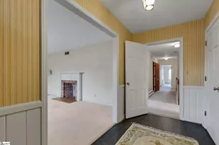 8 Roe Ct, Greenville, SC 29617 - Photo 3