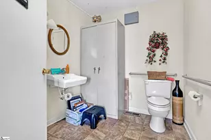 328 Hillcrest Dr, Laurens, SC 29360 - Photo 47