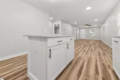 405 E Hampton Avenue, Spartanburg, SC 29306 - Photo 13