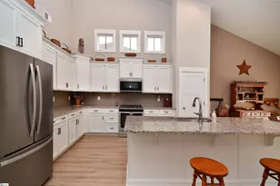 105 Foxbank Cir, Greer, SC 29651 - Photo 3