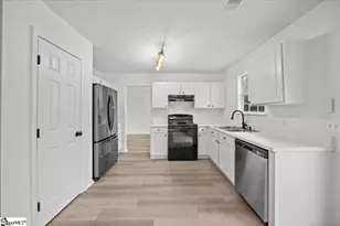 203 Tripmont Ct, Simpsonville, SC 29680 - Photo 9