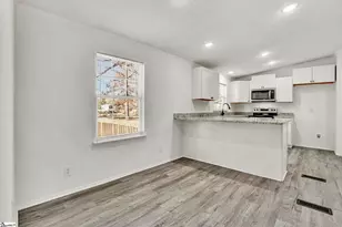 300 Crooked Creek Dr, Campobello, SC 29322 - Photo 11