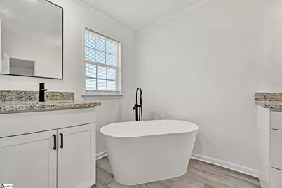 300 Crooked Creek Drive, Campobello, SC 29322 - Photo 15