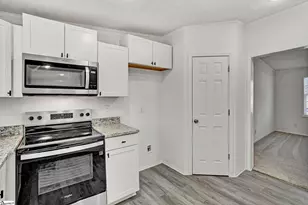 300 Crooked Creek Dr, Campobello, SC 29322 - Photo 7