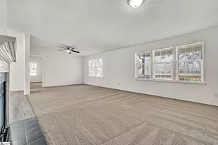 300 Crooked Creek Dr, Campobello, SC 29322 - Photo 3