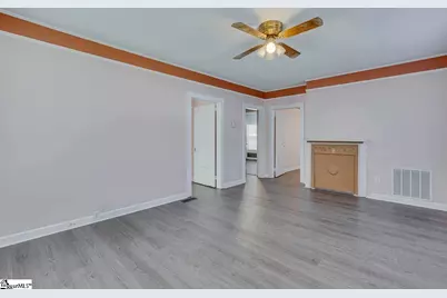 504 W Curtis Street, Simpsonville, SC 29681 - Photo 9