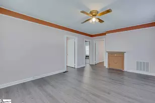 504 W Curtis St, Simpsonville, SC 29681 - Photo 9