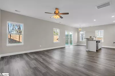 110 W 4th Avenue, Easley, SC 29640 - Photo 7