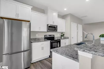 110 W 4th Avenue, Easley, SC 29640 - Photo 15