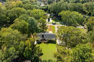 39 Clarendon Ave, Greenville, SC 29609 - Photo 5