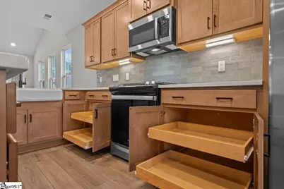 810 Pleasant Falls Drive, Moore, SC 29369 - Photo 9