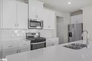 698 Cozy Blf Rd, Spartanburg, SC 29301 - Photo 5