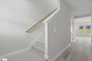 694 Cozy Blf Rd, Spartanburg, SC 29301 - Photo 3