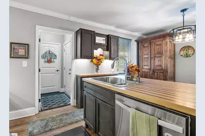 17 Crystal Avenue, Greenville, SC 29605 - Photo 13