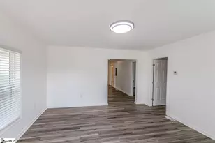 505 Pelham St, Greer, SC 29651 - Photo 9