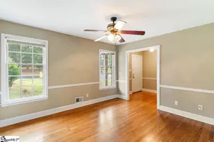 310 Slopingwood Ln, Spartanburg, SC 29301 - Photo 7